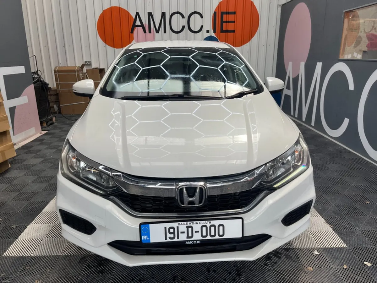 Honda Grace 2019 HONDA GRACE HYBRID DX AUTOMATIC / - Image 2