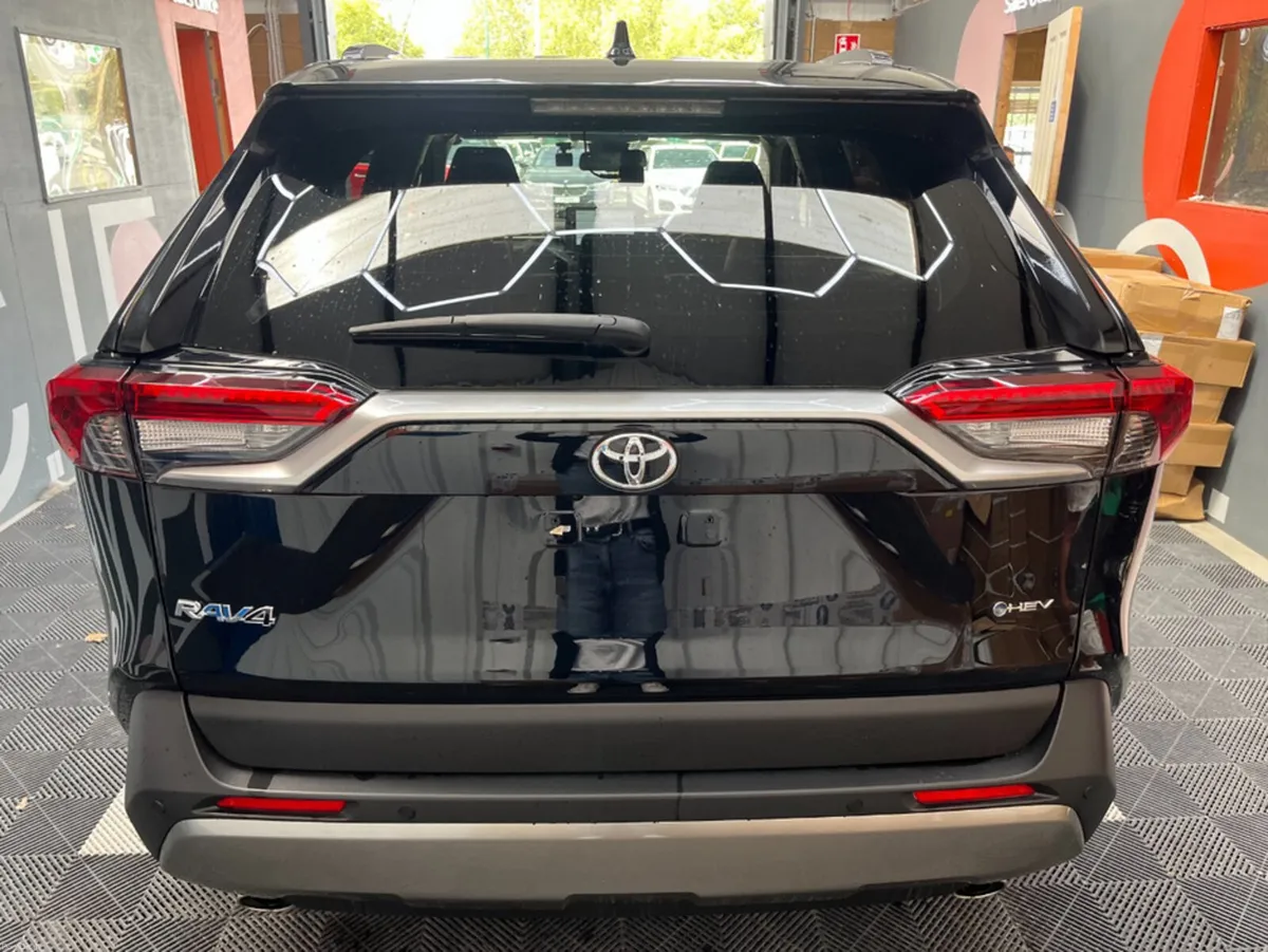 Toyota RAV4 2025 TOYOTA RAV4 5D 4WD 2.5 HYBRID G A - Image 4