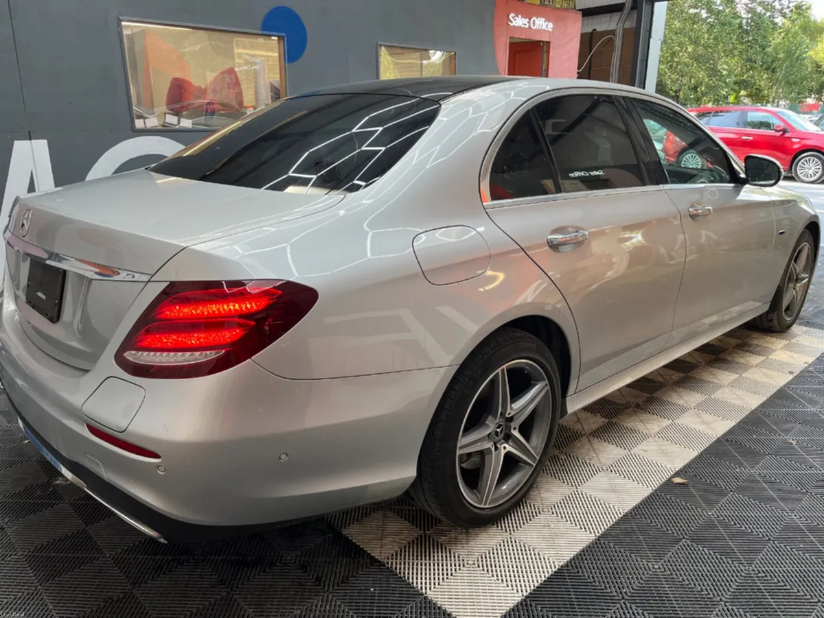 Mercedes-Benz E-Class 2023 MERCEDES-BENZ E350DE AV - Image 3