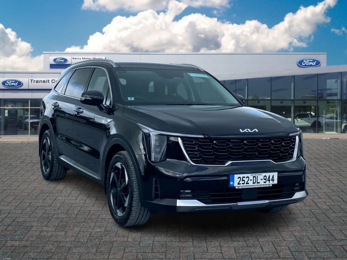 Kia Sorento 2.2 CRDi PE..New Model..Pan Roof - Image 1
