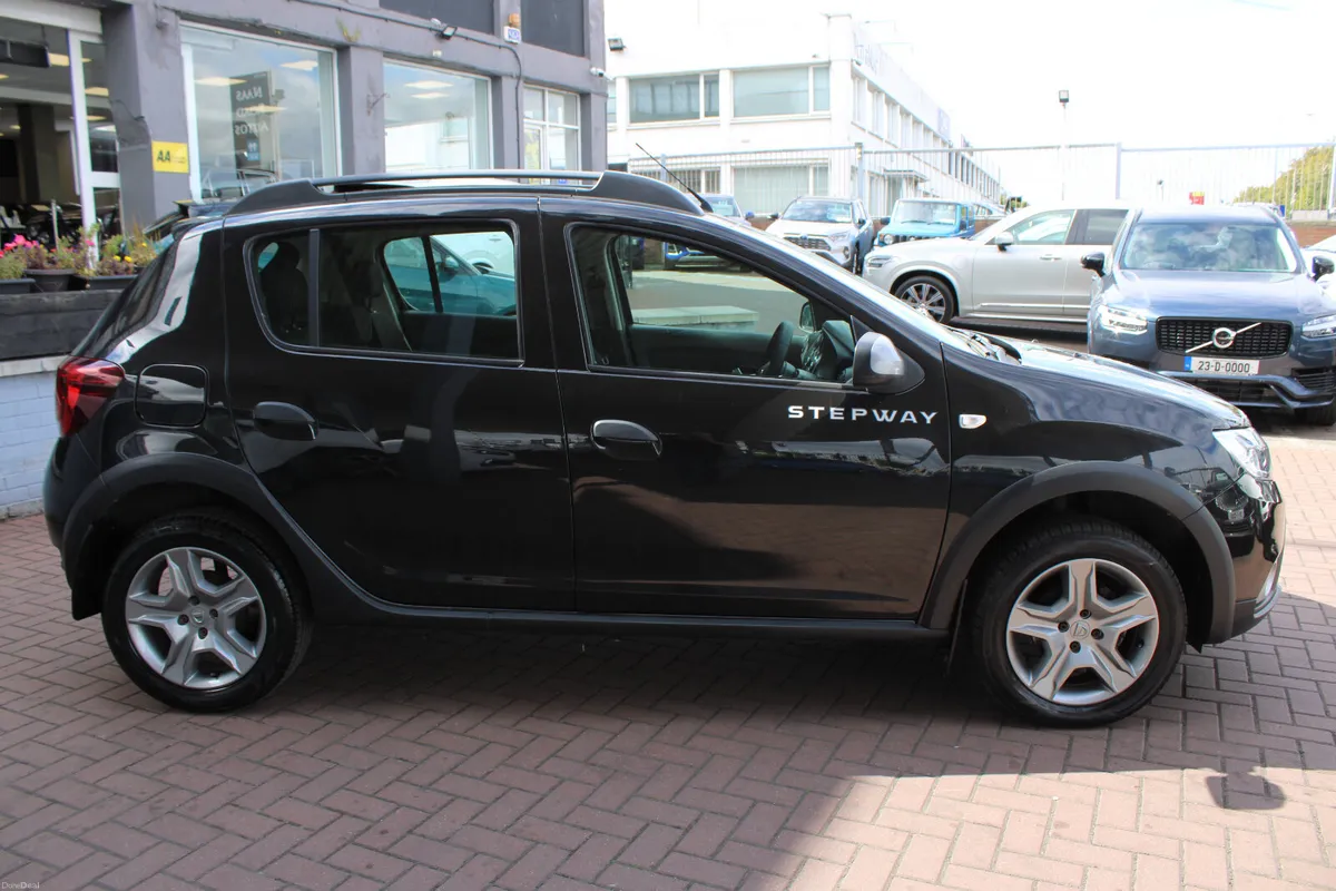 1.0 SANDER STEPWAY 5DR HATCHBACK  // ONLY 78,000 K - Image 3