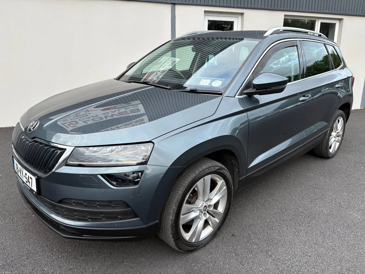 181 Skoda Karoq Style 1.6 TDI - Pan Roof - Image 2