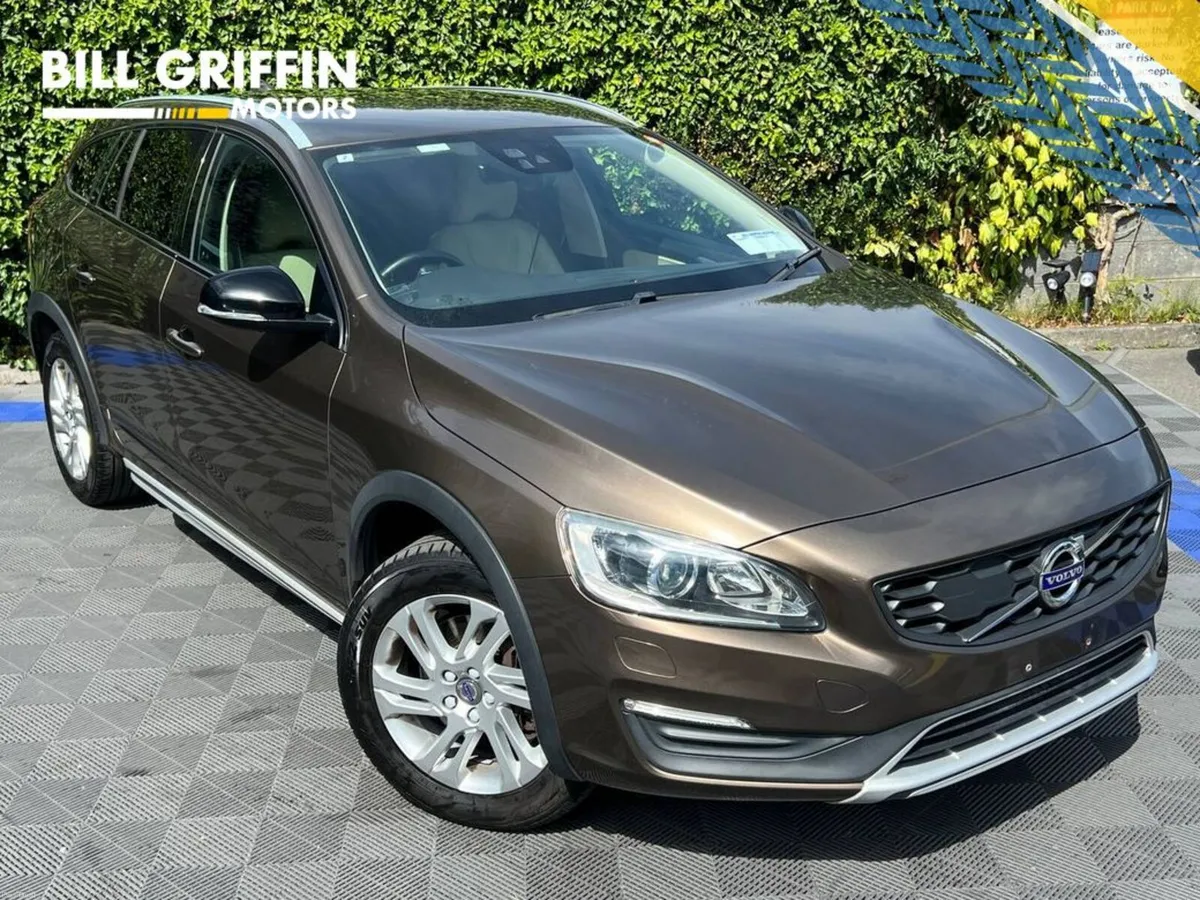 Volvo V60 CROSS COUNTRY D4 CLASSIC 2.0 D AUTO // S - Image 1