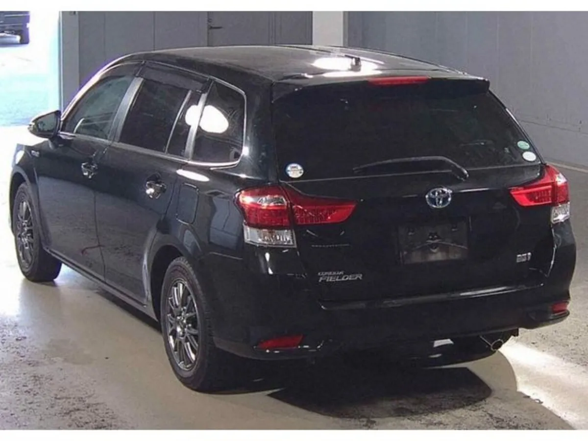 Toyota Corolla 1.5 Corolla Fielder Petrol Hybrid A - Image 3