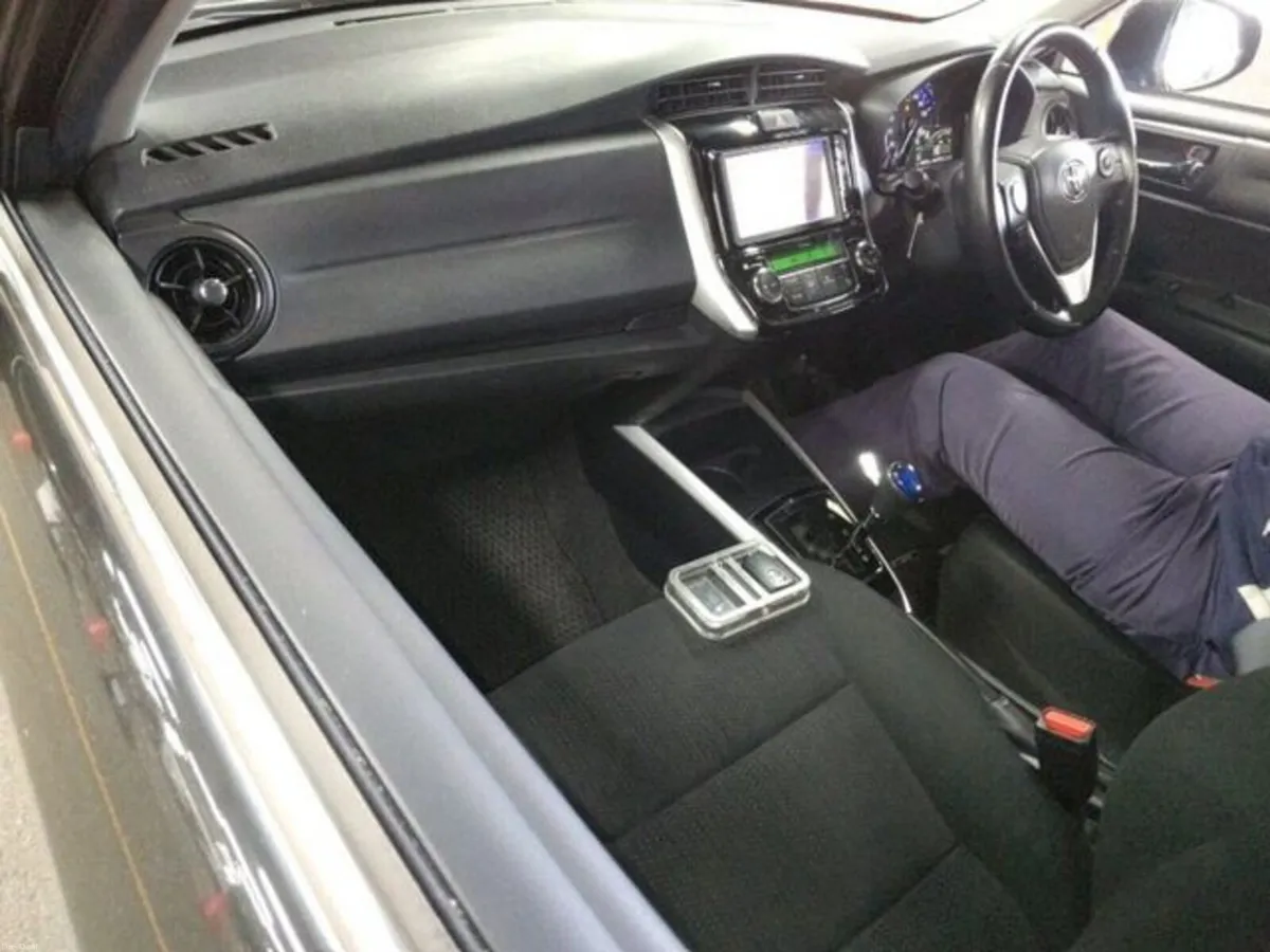 Toyota Corolla 1.5 Corolla Fielder Petrol Hybrid A - Image 5