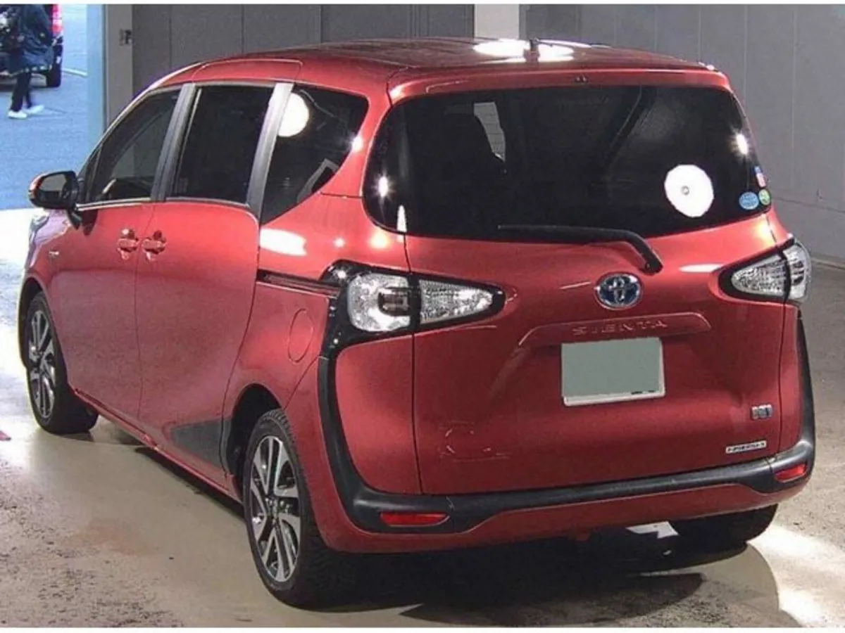 Toyota Sienta 1.5 Petrol - Image 3