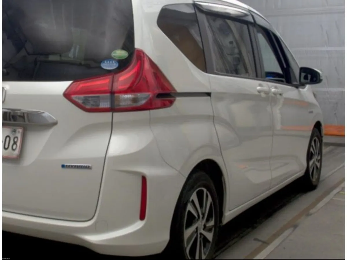 Honda Freed 1.5 Petrol Hybrid EX Auto - Image 5