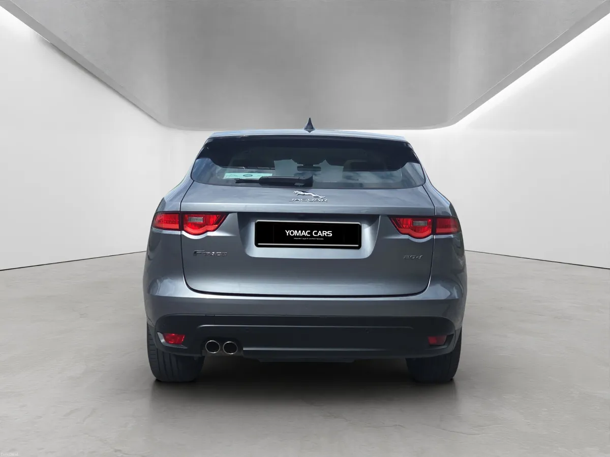 JAGUAR F-PACE 2.0D AUTO CHEQEURED - Image 4