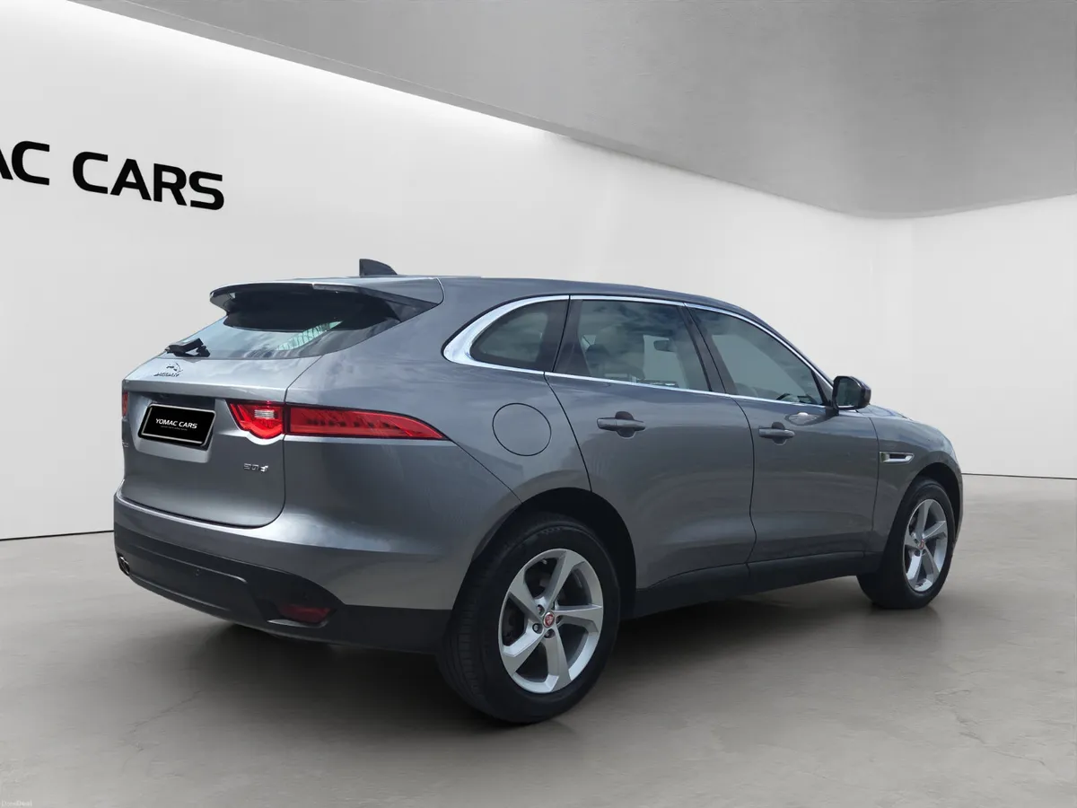 JAGUAR F-PACE 2.0D AUTO CHEQEURED - Image 3