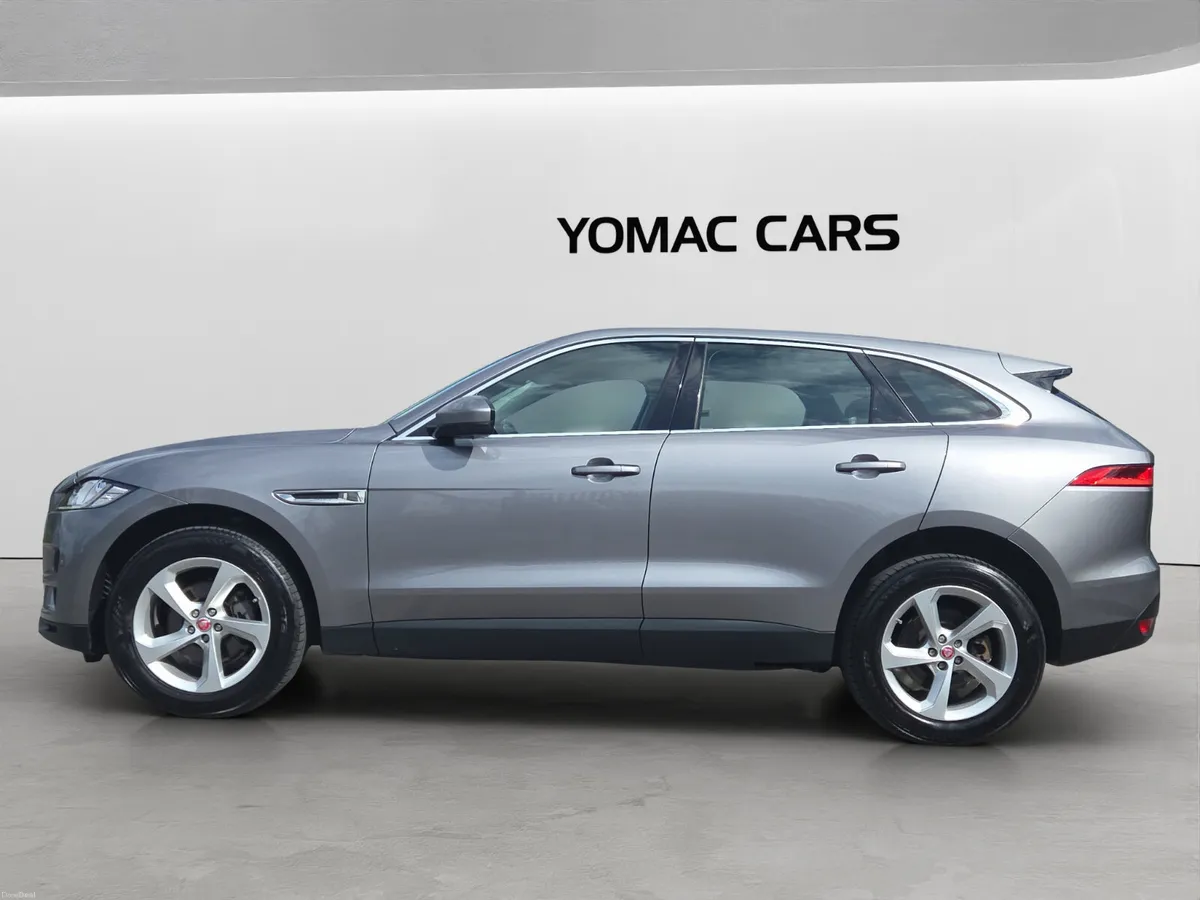 JAGUAR F-PACE 2.0D AUTO CHEQEURED - Image 6