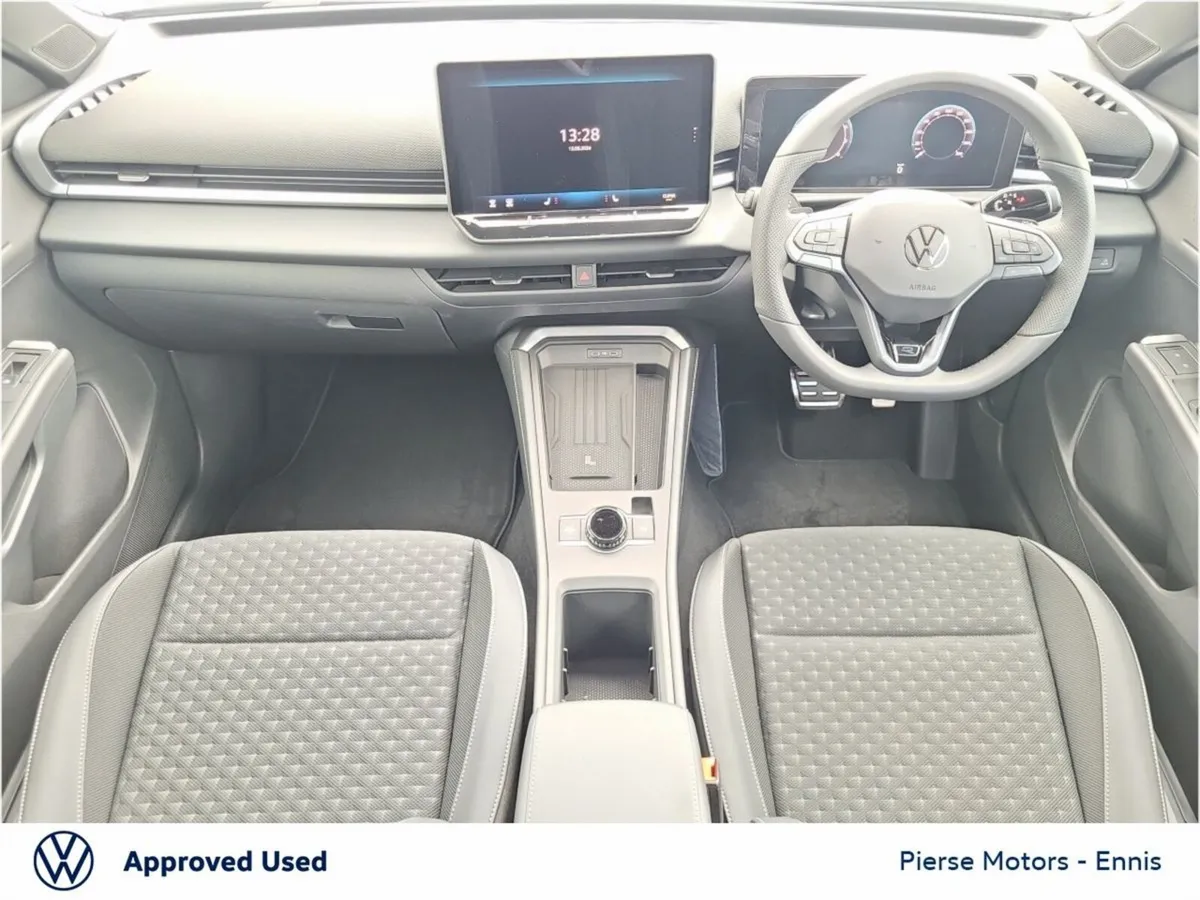 Volkswagen T-Roc R-LINE BLACK ED 1.5TSI 150HP MHEV - Image 4