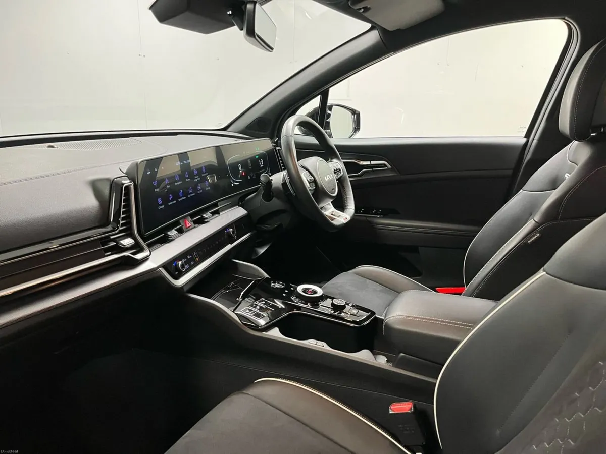 Kia Sportage GT-Line 1.6T-GDi PHEV 4X4 248BHP - Re - Image 6