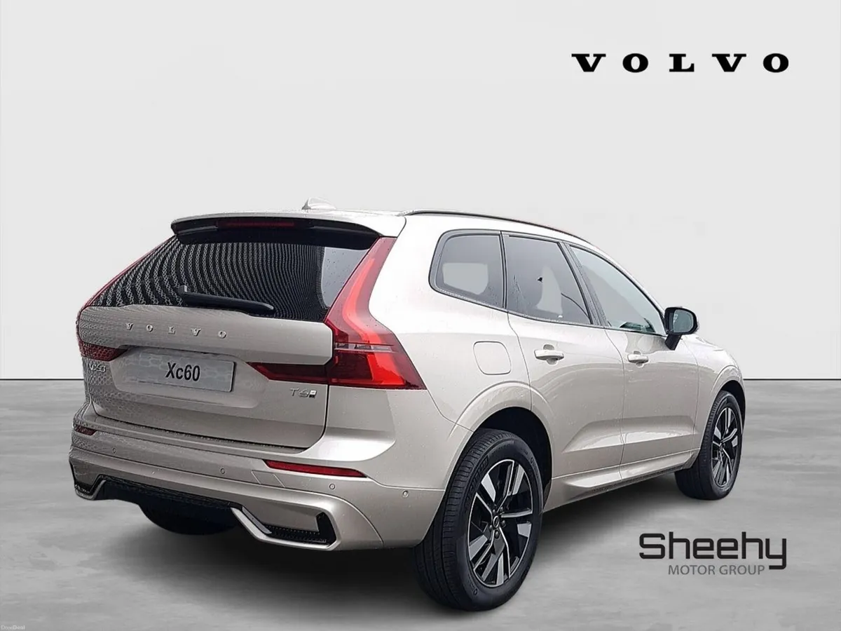 Volvo XC60 T6 PHEV AWD Plus Dark - Image 2