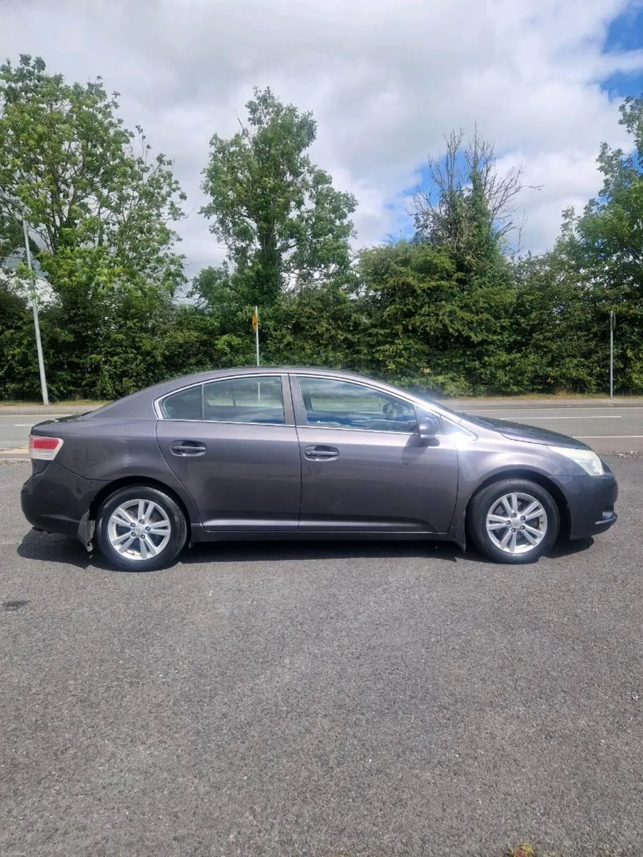 Toyota Avensis - Image 1