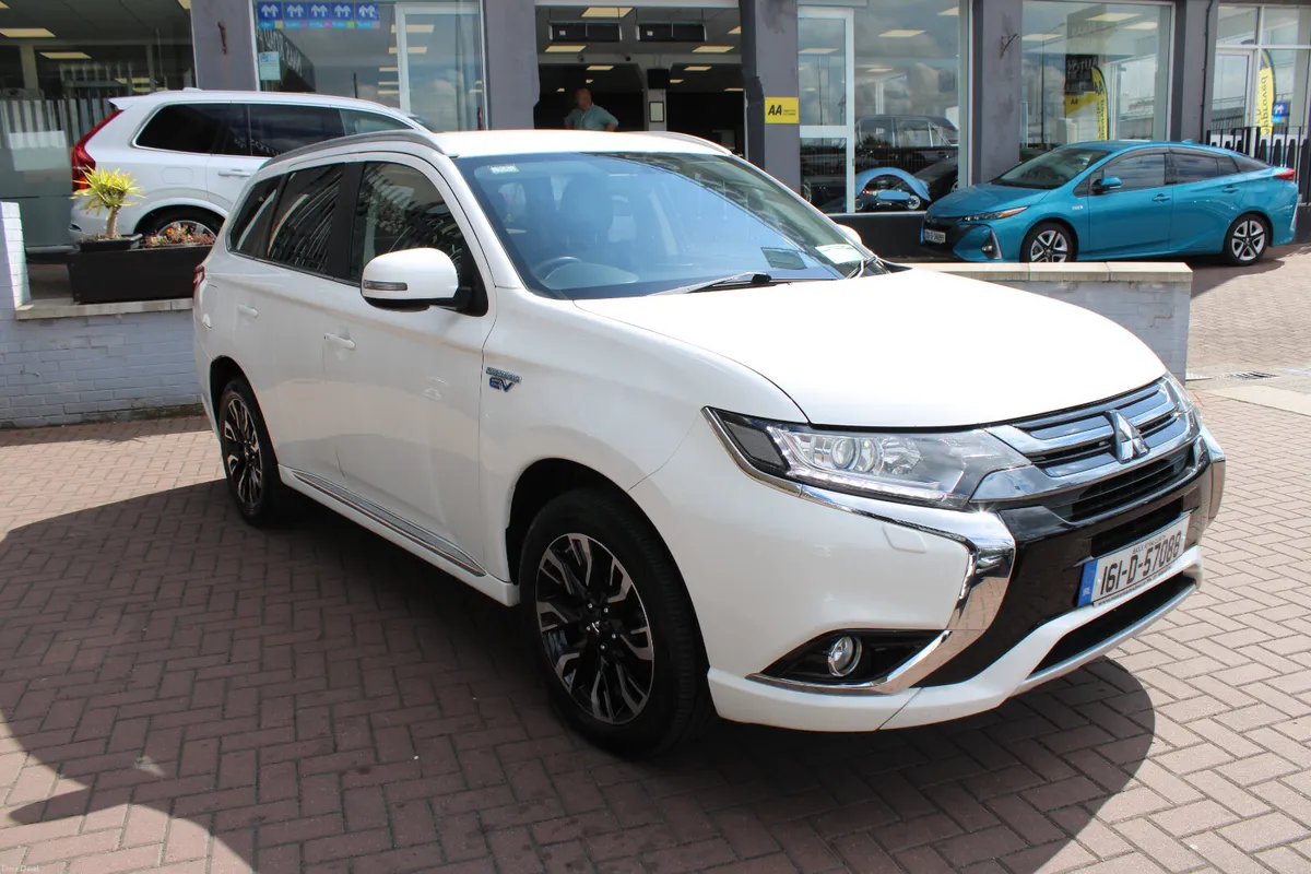 Mitsubishi Outlander 2016 - Image 1