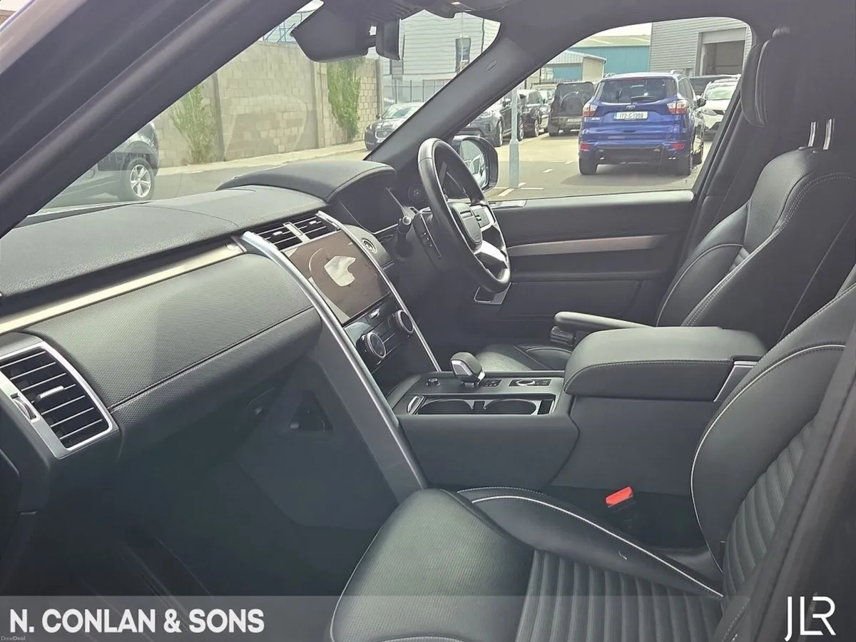 Land Rover Discovery 3.0D DYNAMIC HSE 2 SEAT COMME - Image 3