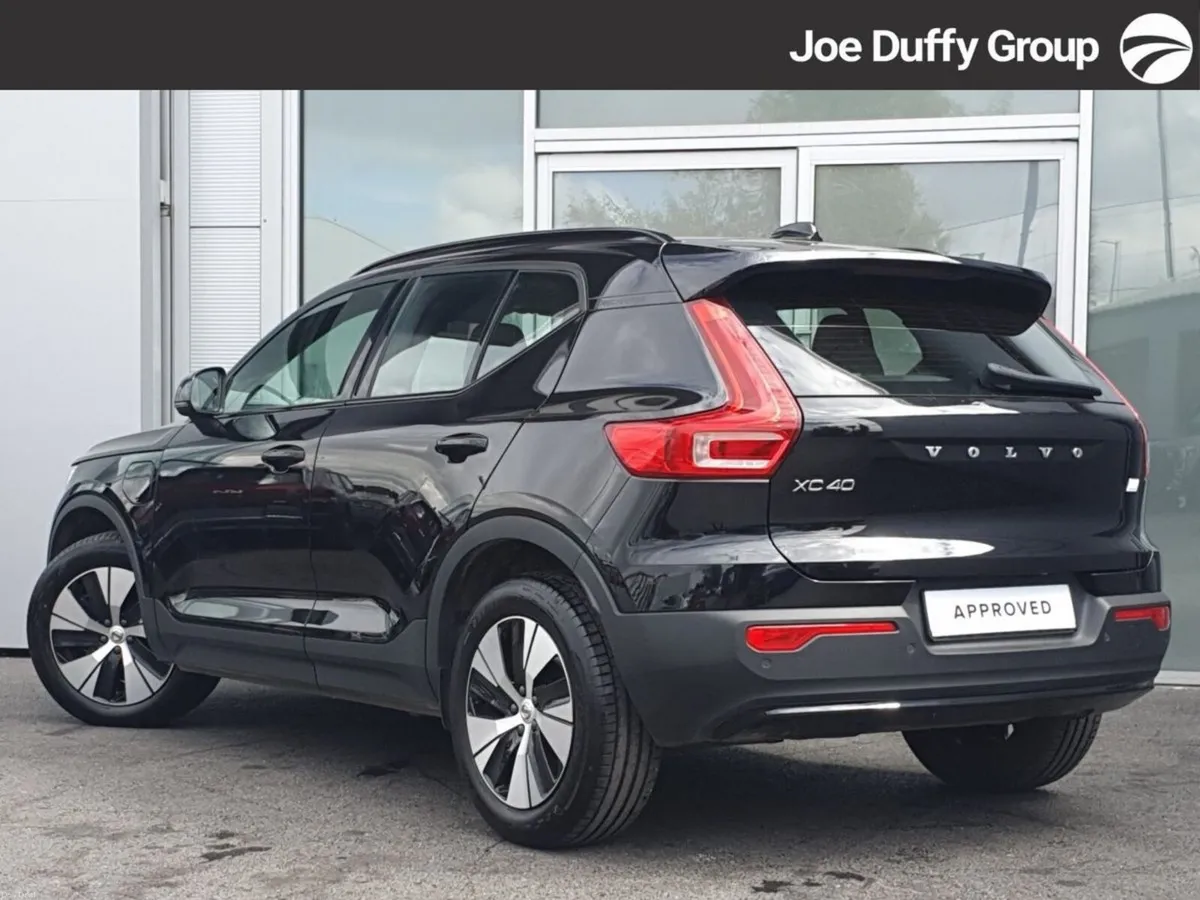 Volvo XC40 Xc40 + T4 Recharge Auto  Plus  Recharge - Image 2