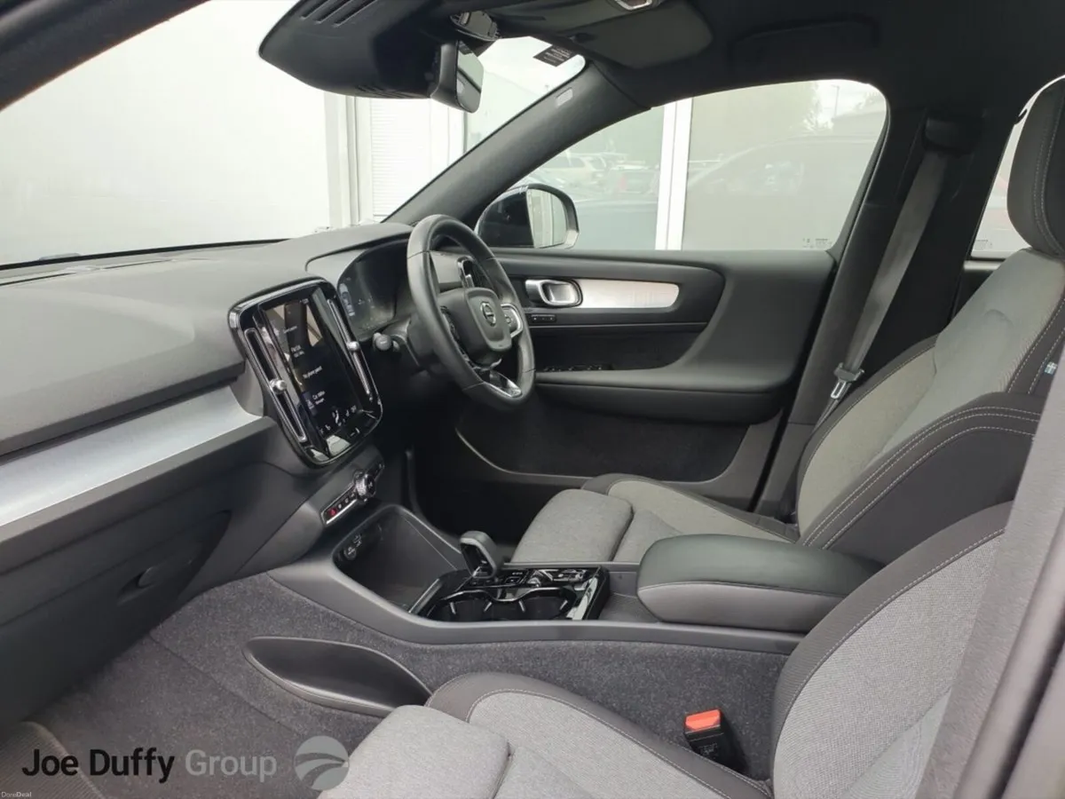 Volvo XC40 Xc40 + T4 Recharge Auto  Plus  Recharge - Image 6
