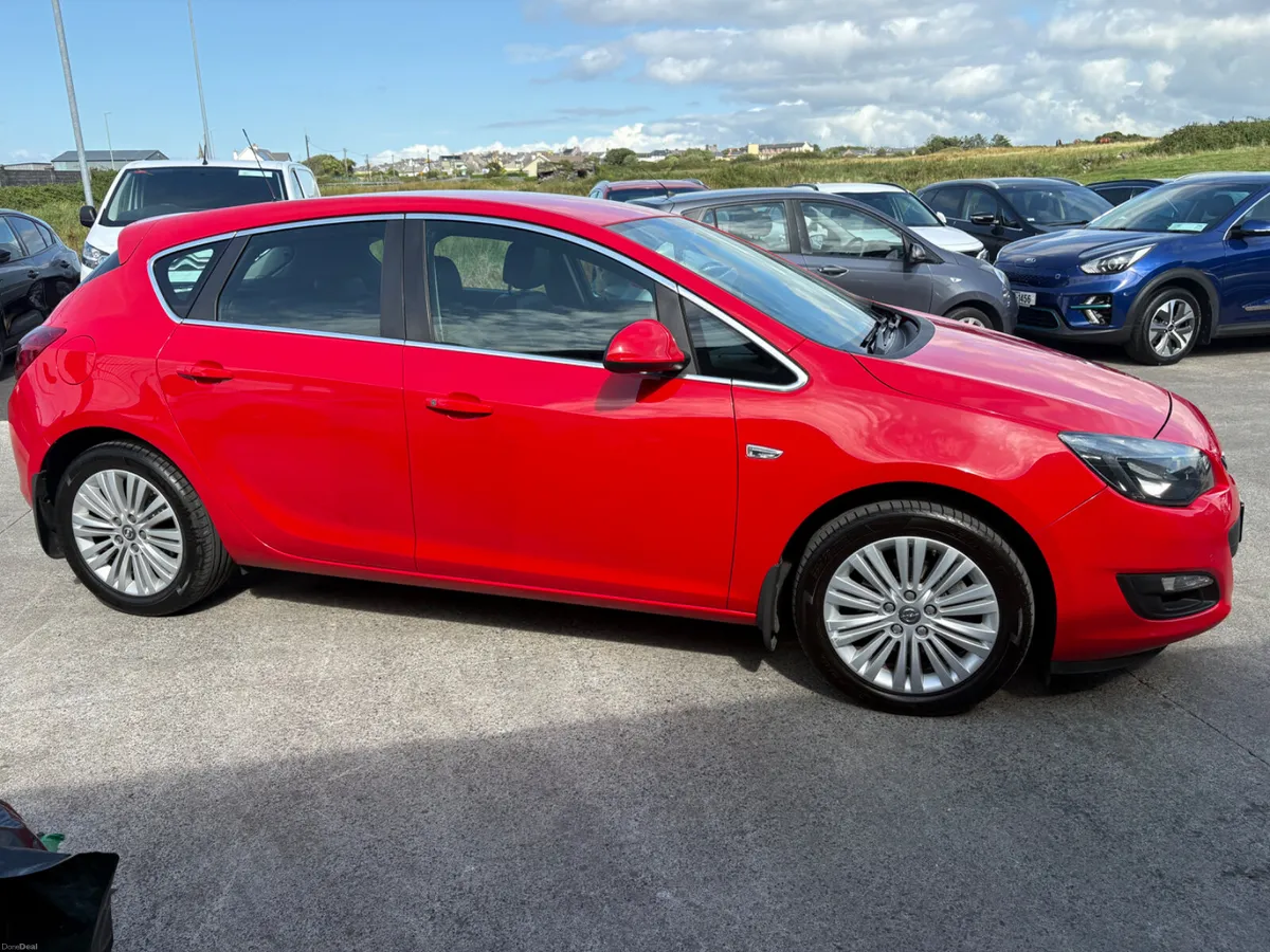 Opel Astra 2015 - Image 5