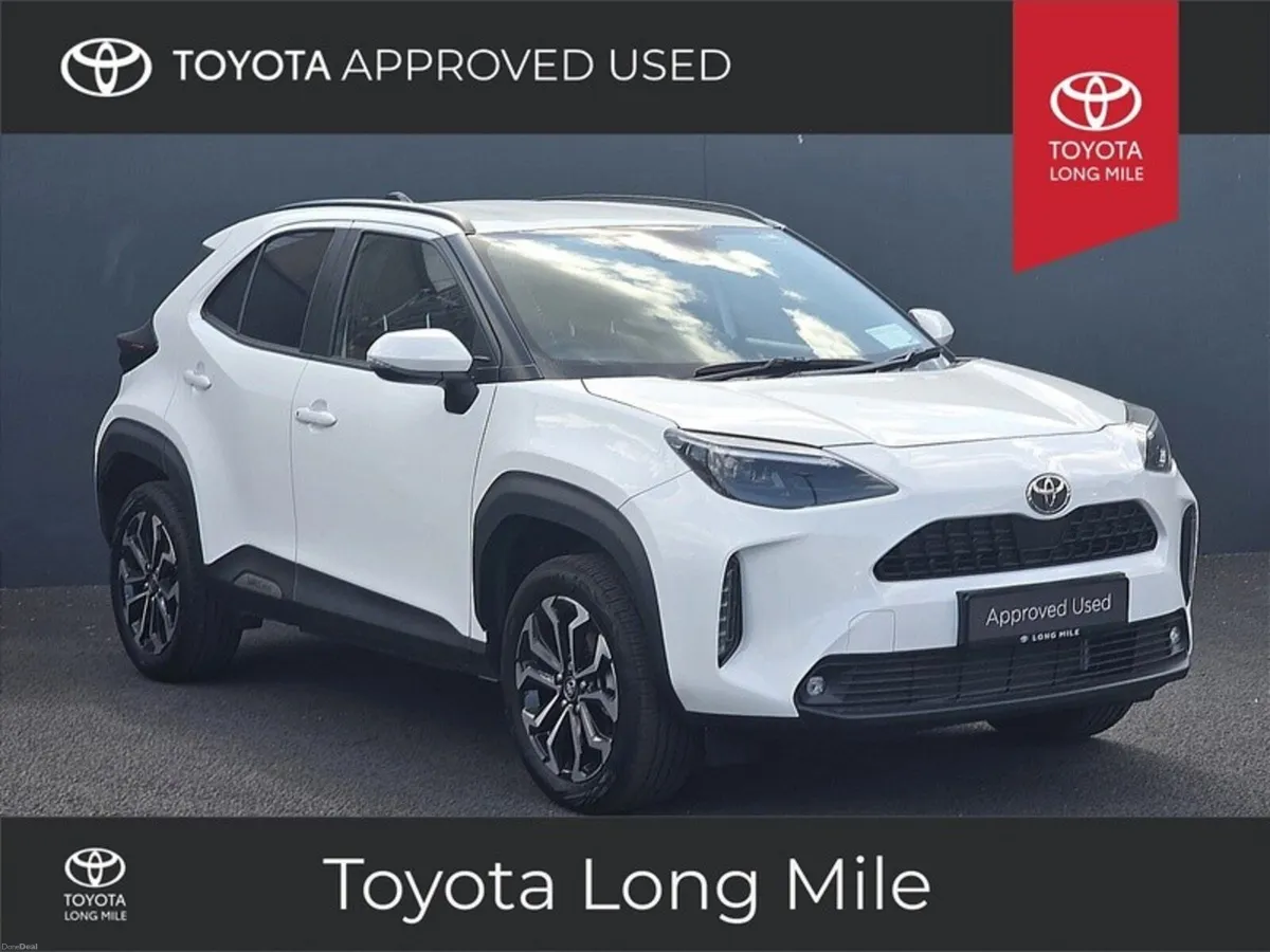 Toyota Yaris Cross 1.5 Hybrid Luna Sport 5dr - Image 1