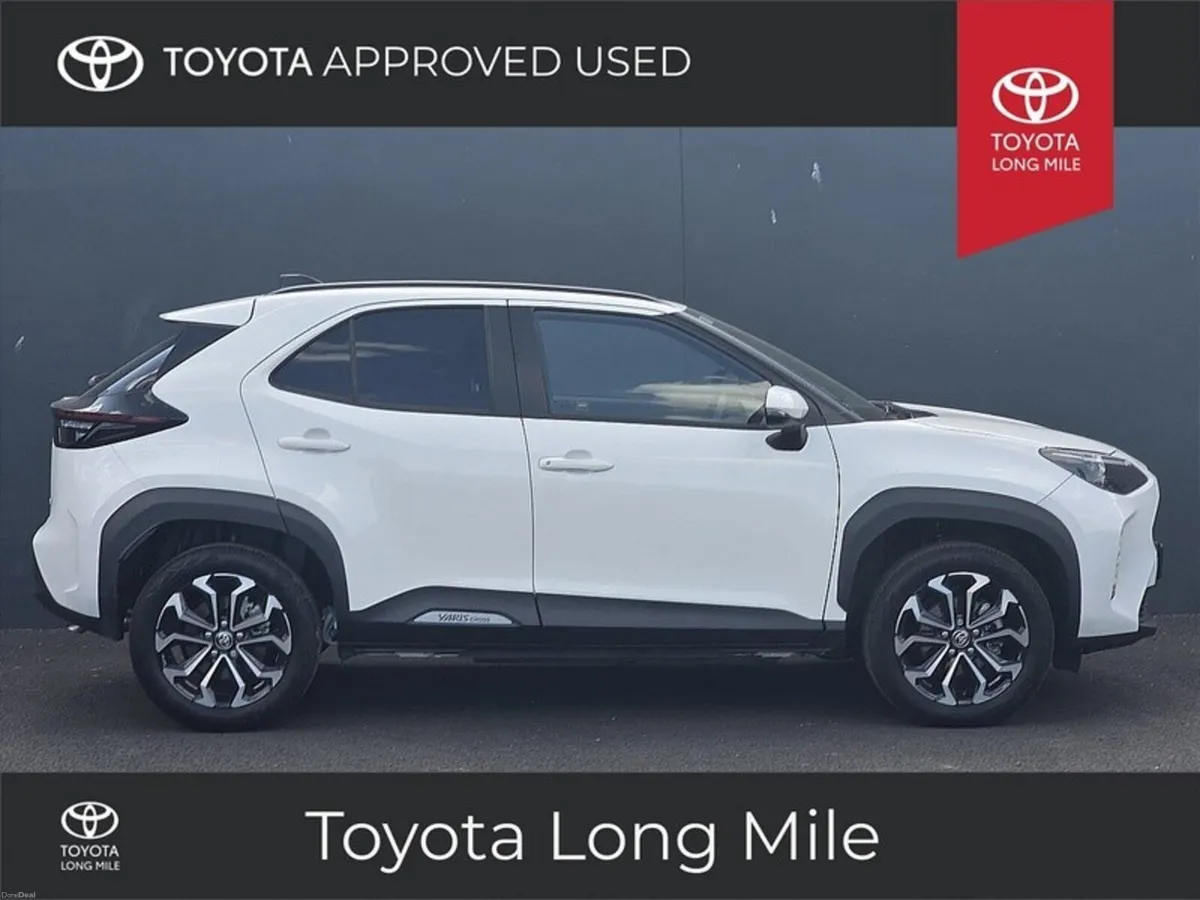 Toyota Yaris Cross 1.5 Hybrid Luna Sport 5dr - Image 3
