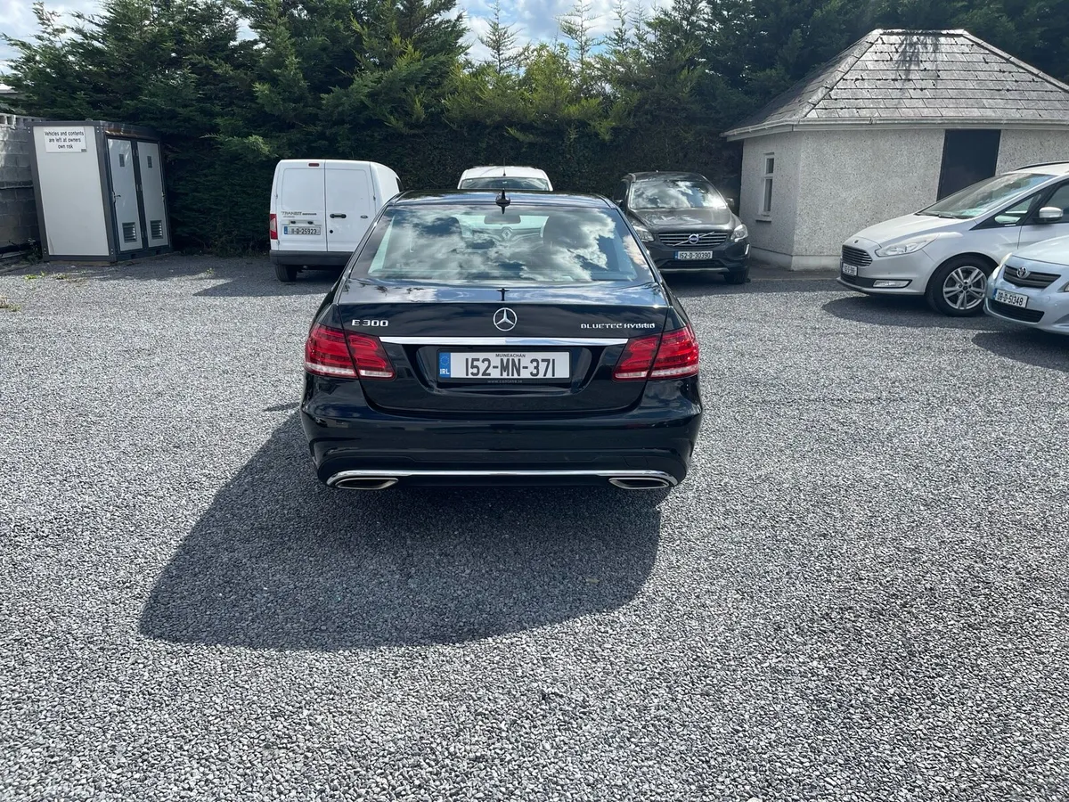 2015 (152) Mercedes Benz E300 BlueTec Hybrid - Image 4