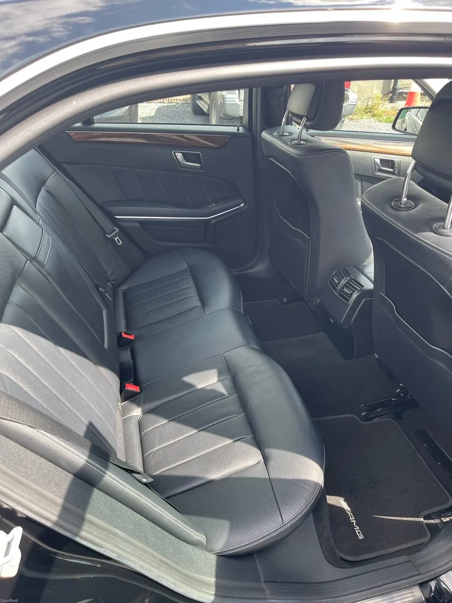 2015 (152) Mercedes Benz E300 BlueTec Hybrid - Image 5