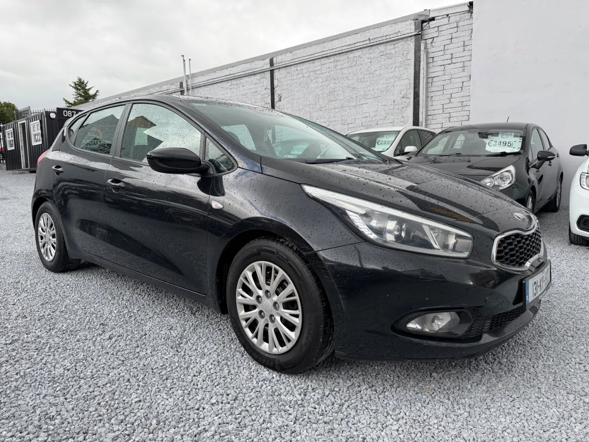 2013 (131) Kia Cee’d 1.4 CRDI EX - Image 1