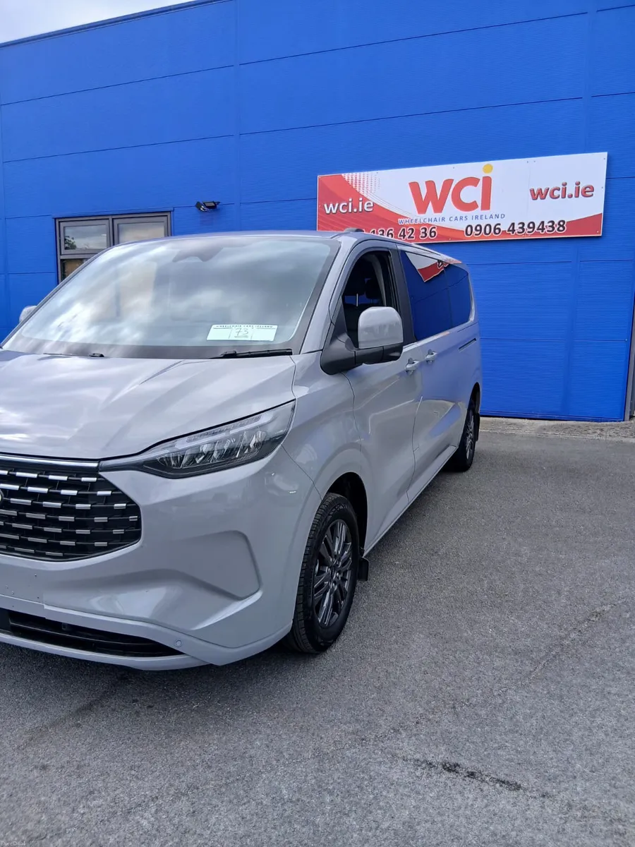 Ford Tourneo Custom Taxi 2026 - Image 2