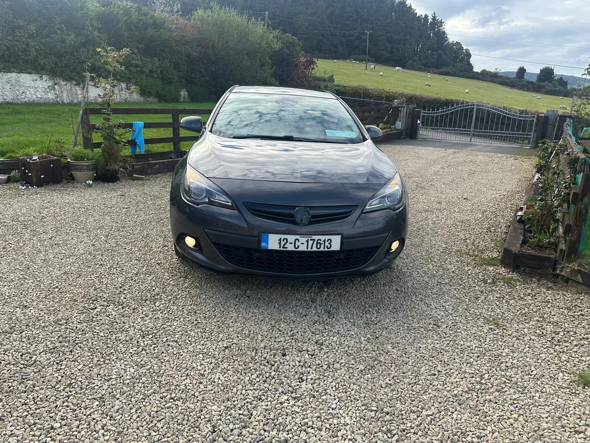 Vauxhall Astra 2.0 D GTC Manual 2 Door Coupe - Image 2