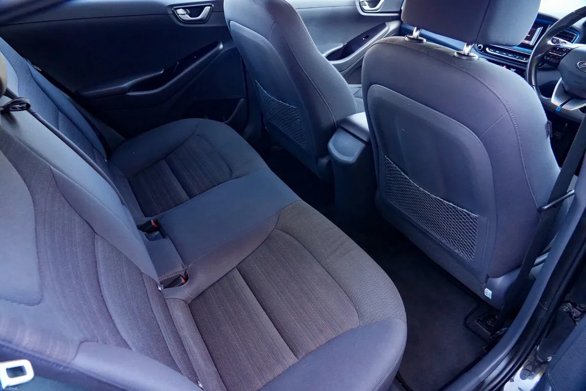 2017 Hyundai Ioniq 1.6 Petrol Hybrid - Image 4