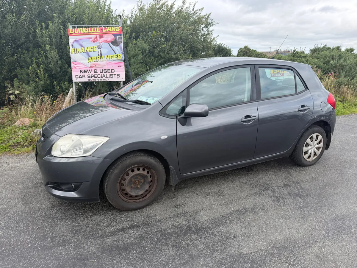 Toyota Auris 2009 - Image 1