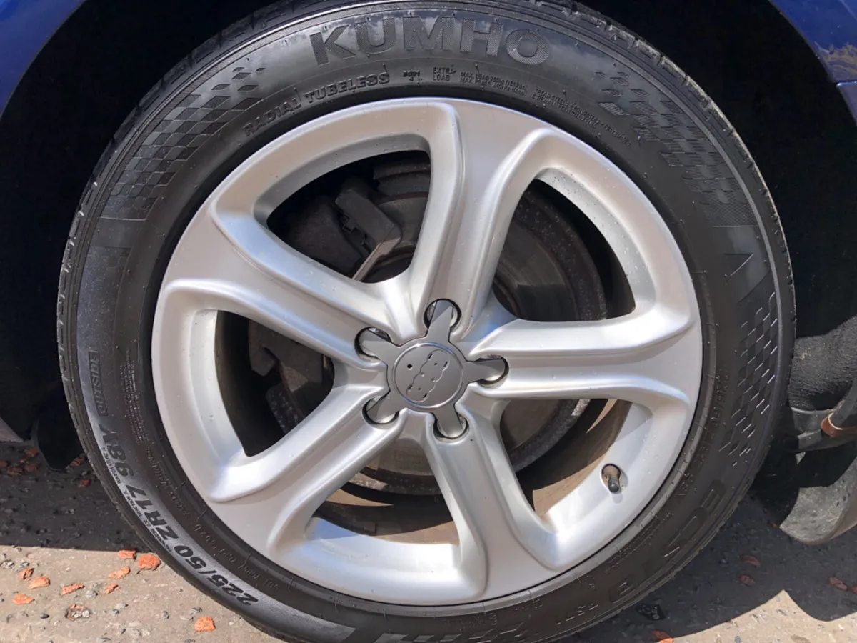 2013 Audi A4 2.0 TDI Technik 136 BHP - Image 5