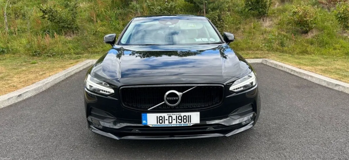 2018 Volvo S90 D3 Momentum - Image 4