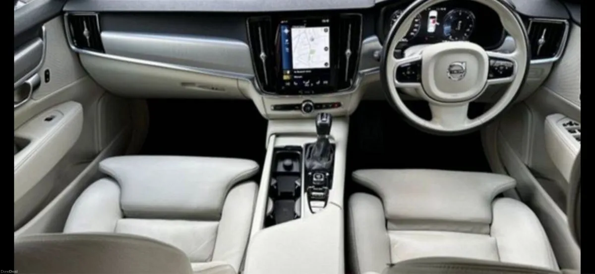 2018 Volvo S90 D3 Momentum - Image 6