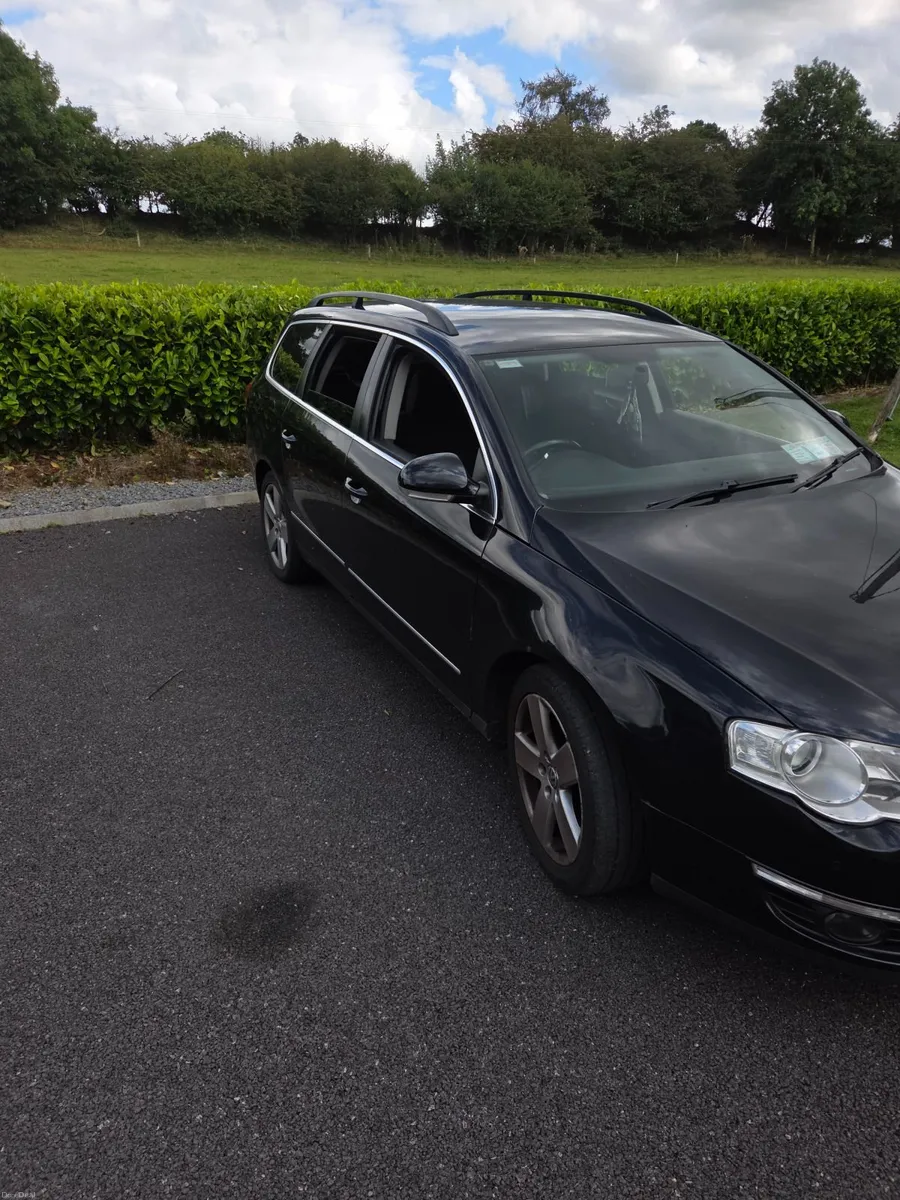 Volkswagen Passat 2010 - Image 3