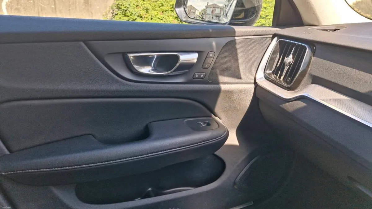 Volvo V60 Inscription+ 2019 - Image 6