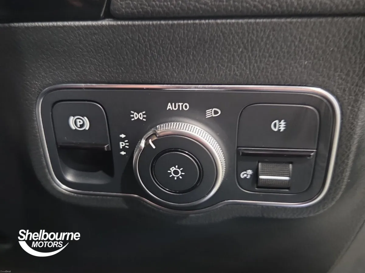 Mercedes-Benz GLA Class GLA 180 AMG LINE PREMIUM P - Image 5