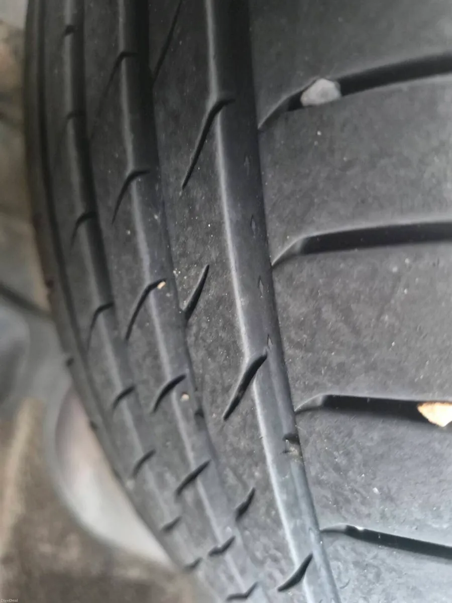 Car - Image 4