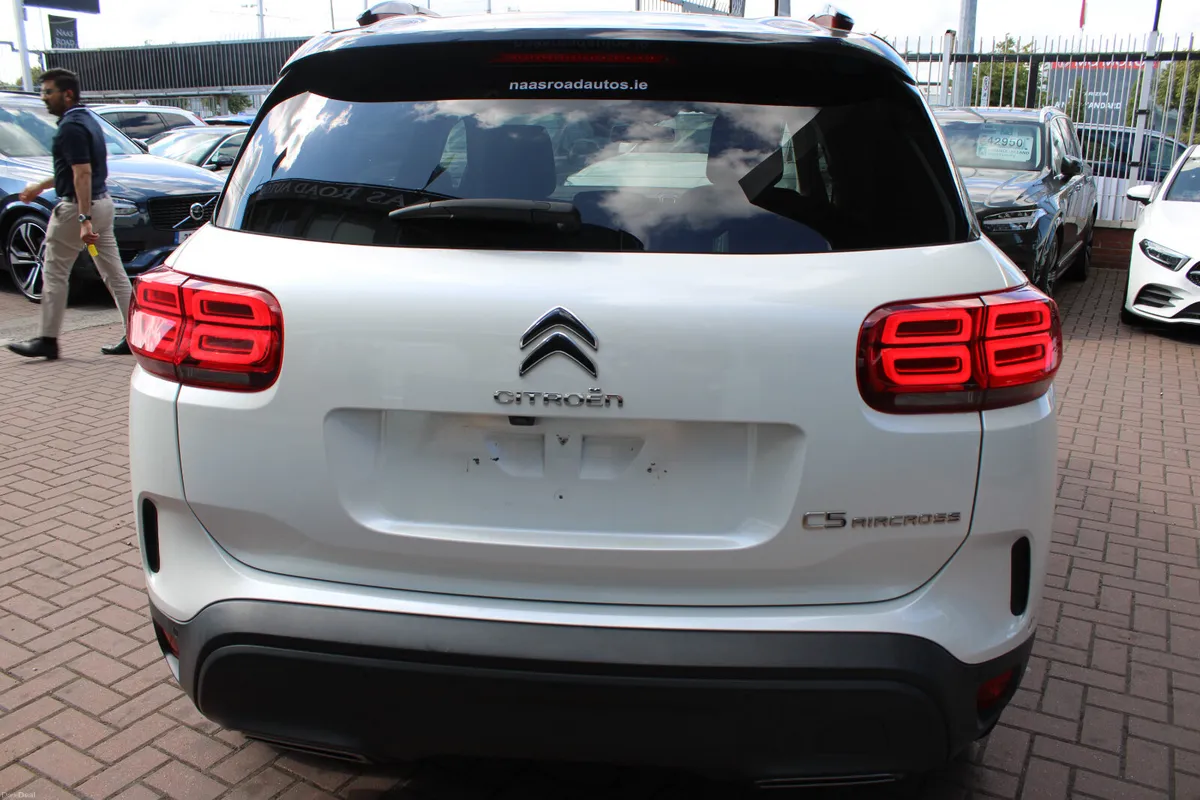 2.0HDI SHINE EDITION 5DR ESTATE AUTOMATIC // 1 OWN - Image 5