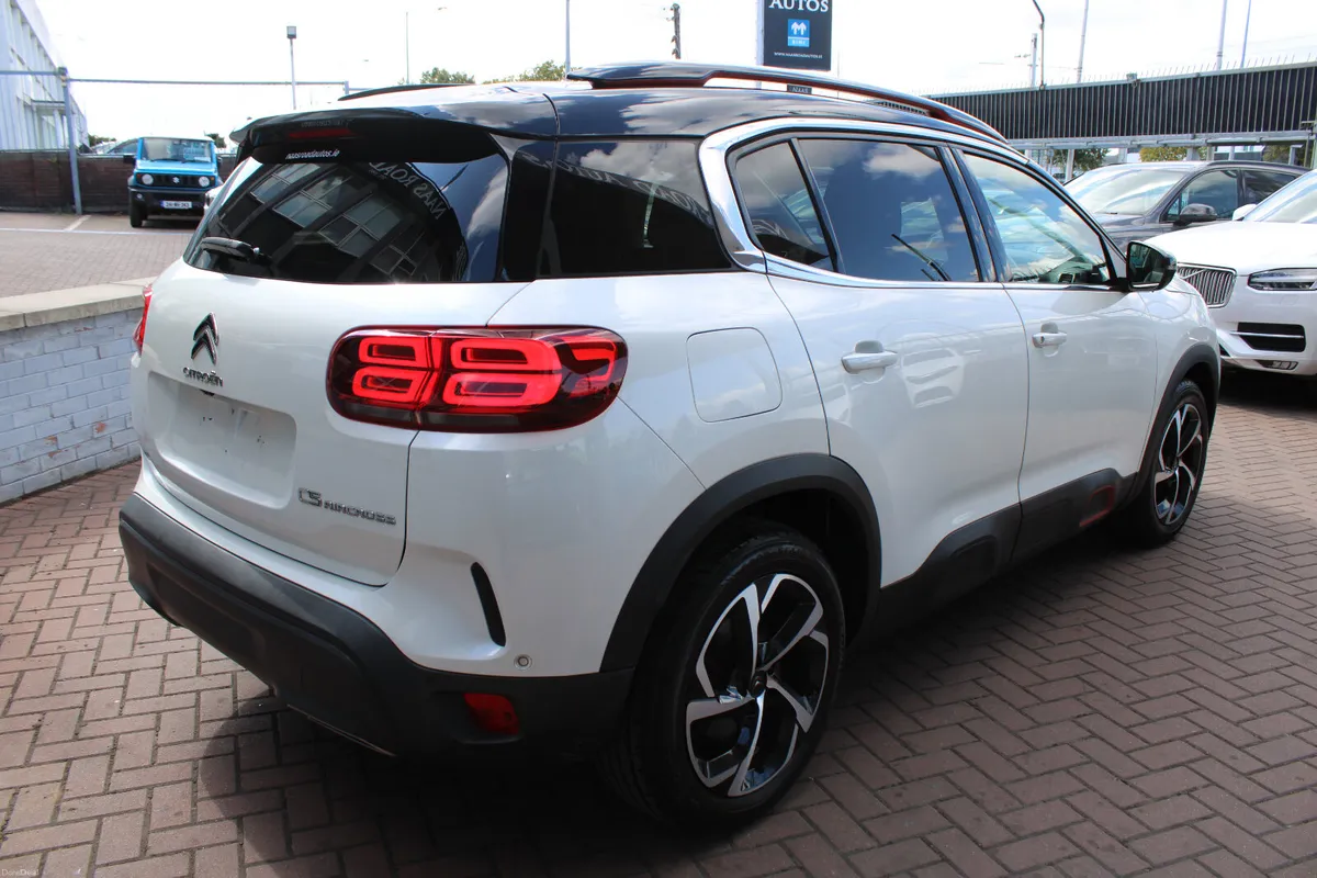2.0HDI SHINE EDITION 5DR ESTATE AUTOMATIC // 1 OWN - Image 4