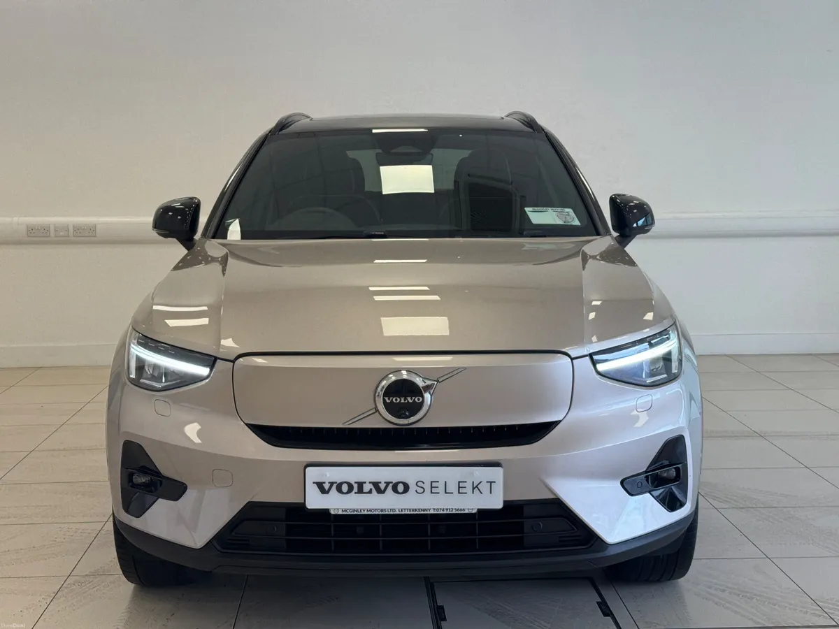 Volvo XC40 2023 - Image 2