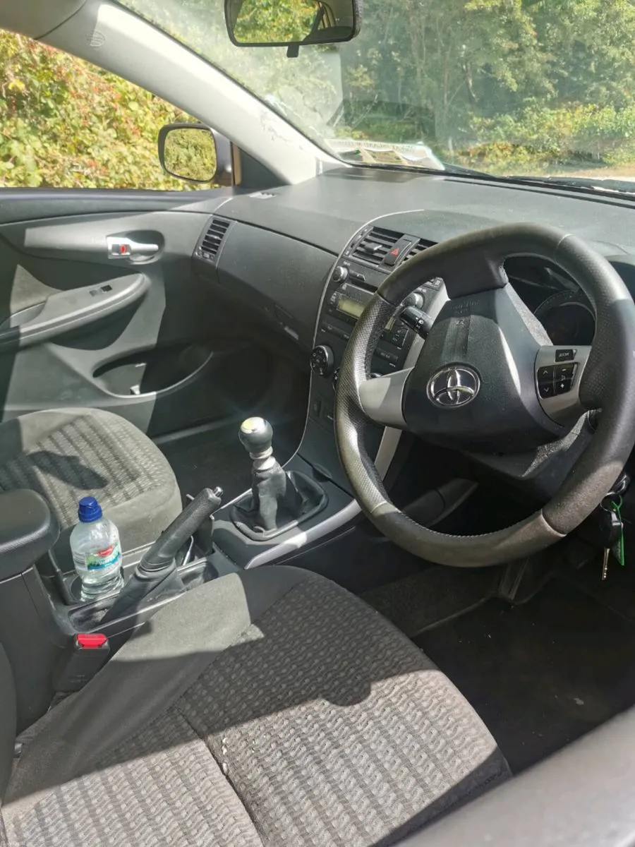 212 toyota corolla - Image 6