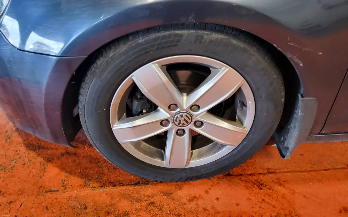 Volkswagen Golf 2012 - Image 5