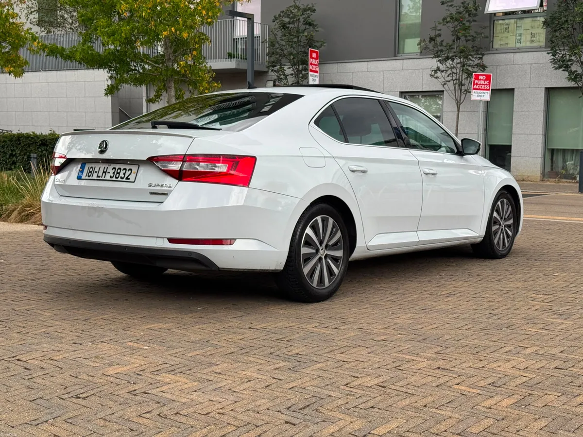 Skoda Superb 2018 - Image 3