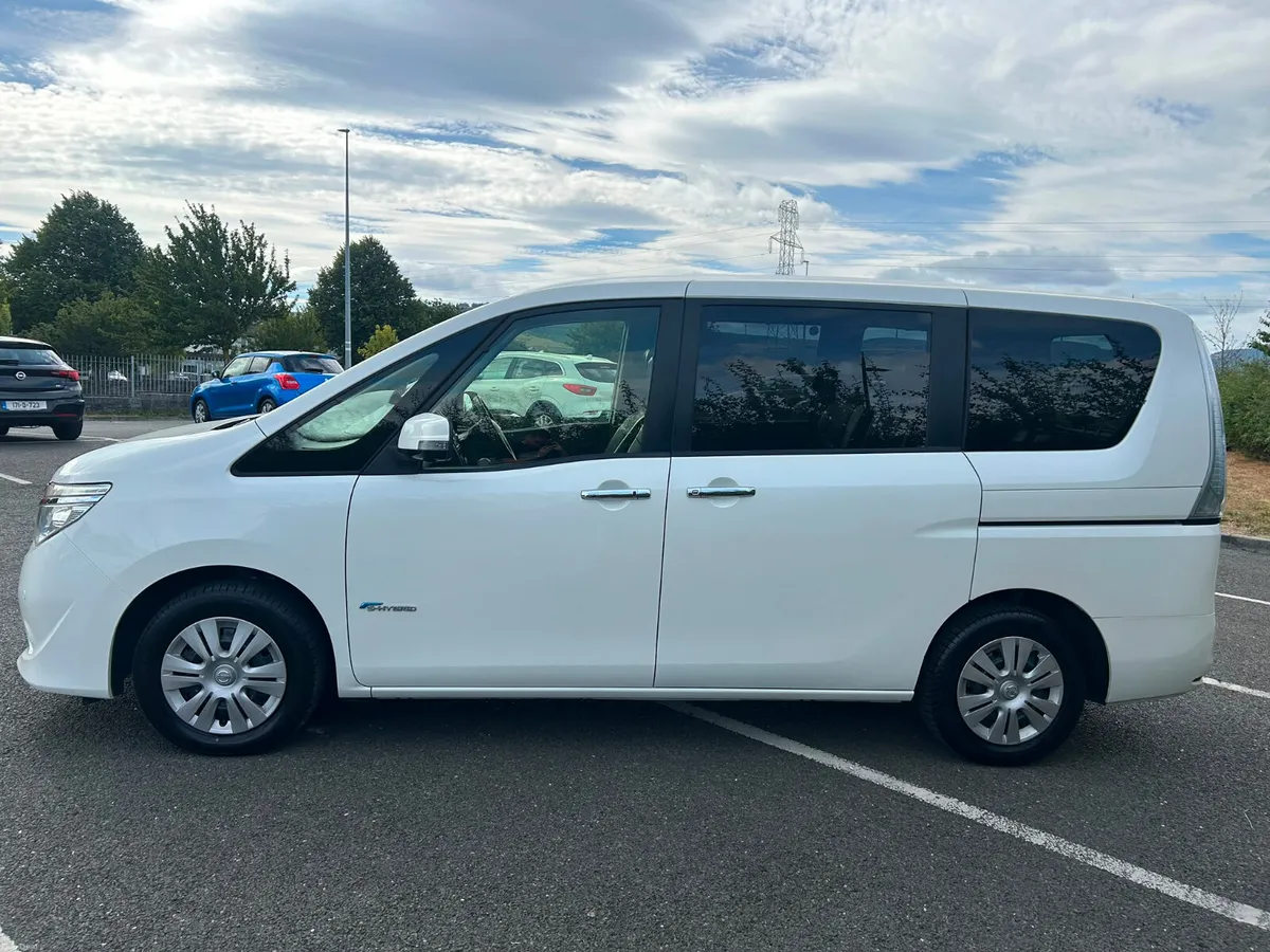 NISSAN SERENA 2015 AUTOMATIC - Image 5