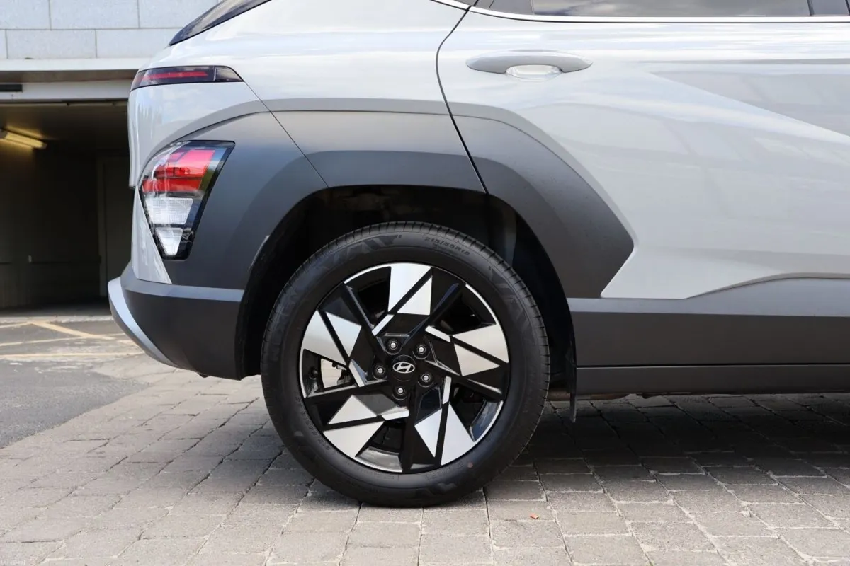 Hyundai KONA 1.6 HYBRID Elegance Auto - Image 5