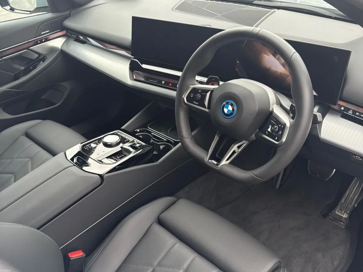 BMW 5-Series 530e M Sport Pro Saloon - Image 6