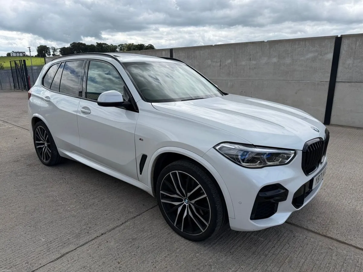 BMW X5 XDRIVE 30D M SPORT 7 SEATER MHEV AUTOMATIC - Image 1