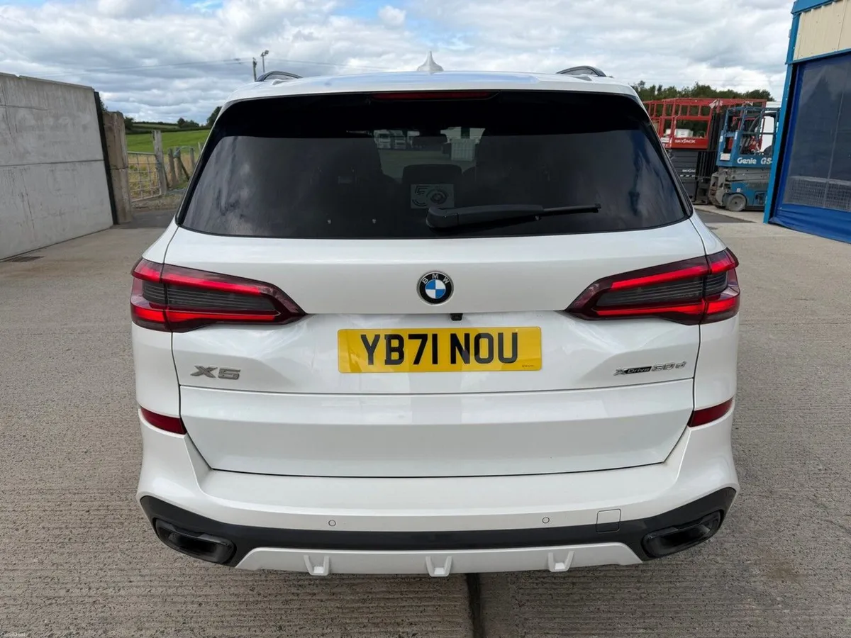 BMW X5 XDRIVE 30D M SPORT 7 SEATER MHEV AUTOMATIC - Image 3